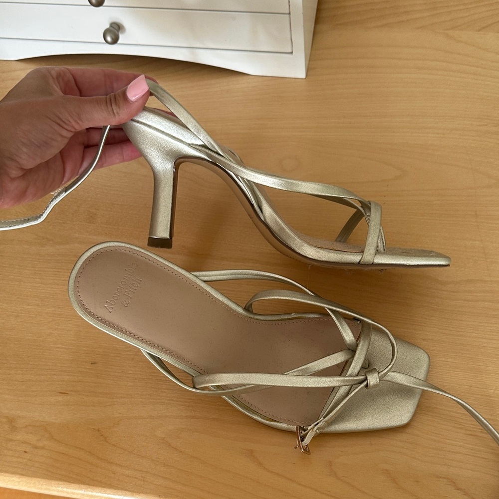 Abercrombie metallic heels- size 6.5